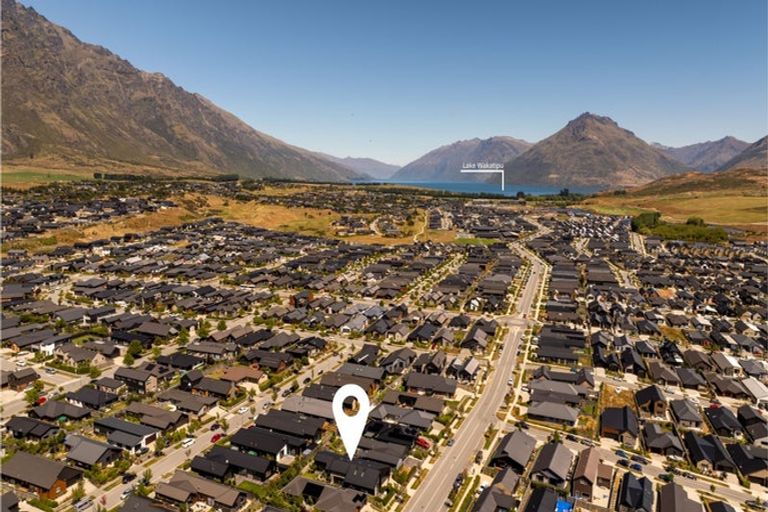 Photo of property in 9 Howden Drive, Jacks Point, 9371