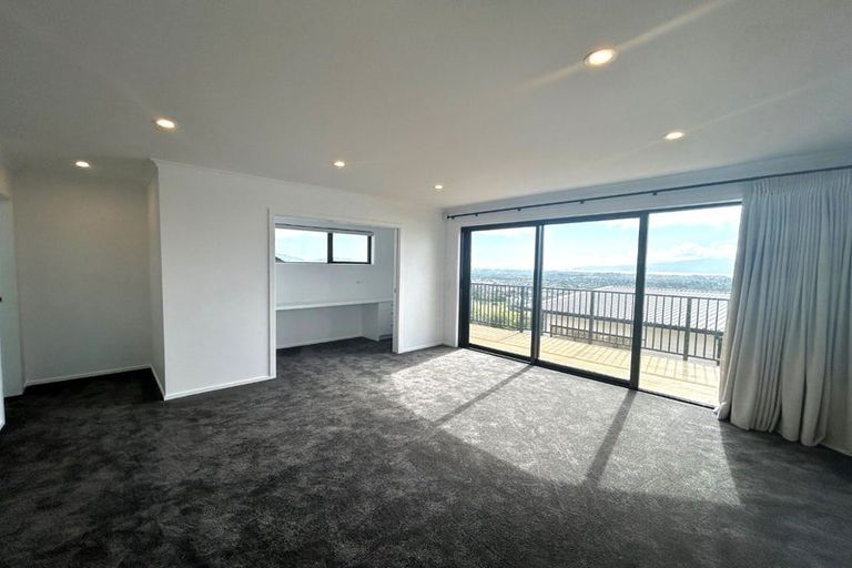 Photo of property in 96 Kotare Street, Waikanae, 5036
