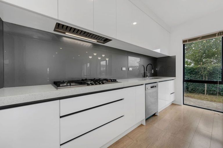 Photo of property in 76 Donegal Park Drive, Flat Bush, Auckland, 2019