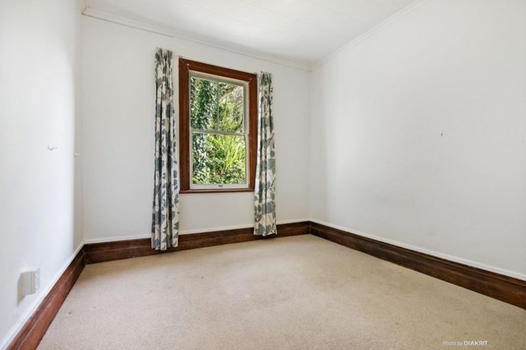 Photo of property in 94 Rolleston Street, Mount Cook, Wellington, 6021