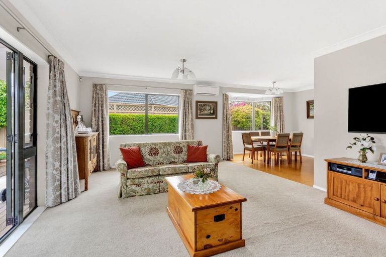 Photo of property in 3 Bronte Place, Leamington, Cambridge, 3432