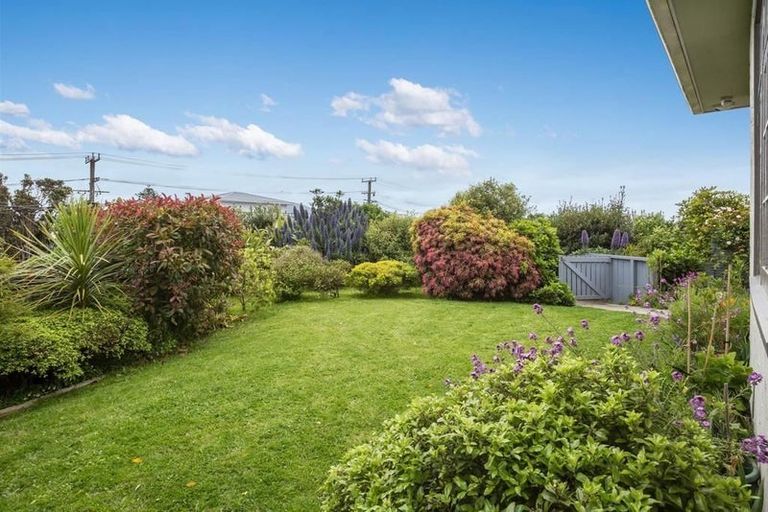 Photo of property in 113 Seaview Road, Paraparaumu Beach, Paraparaumu, 5032