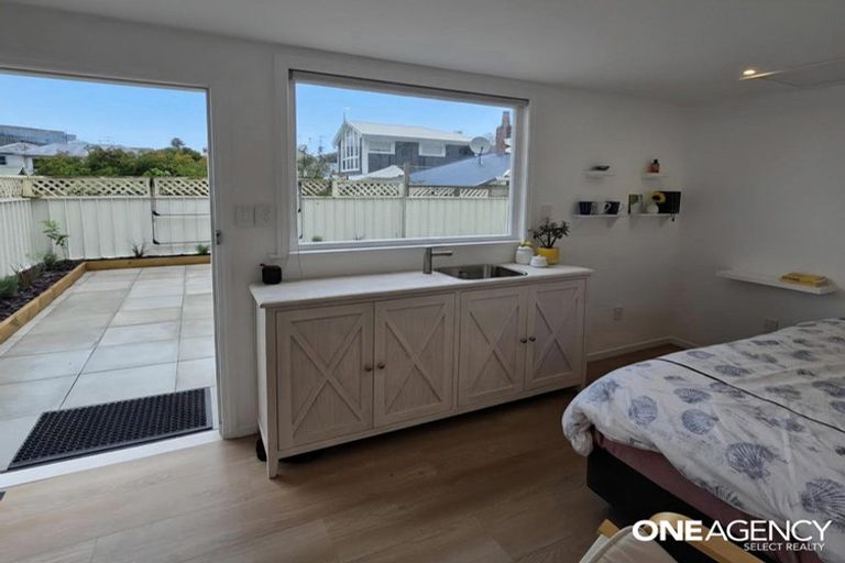 Photo of property in 5 Aorangi Terrace, Thorndon, Wellington, 6011