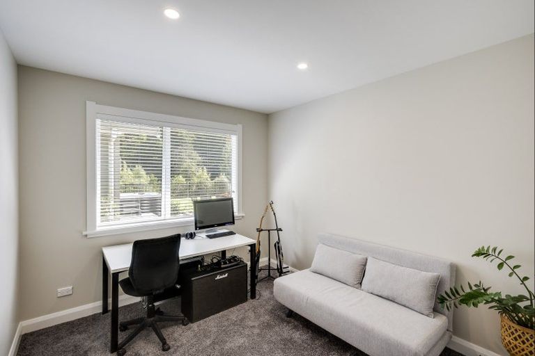 Photo of property in 22 Taruna Place, Havelock North, 4130