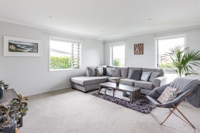 Photo of property in 13 Percy Berry Place, Havelock North, 4130
