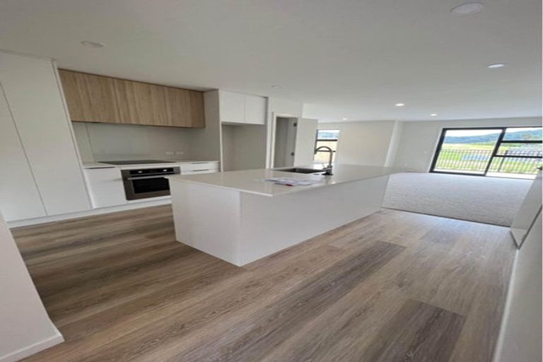 Photo of property in 39 Te Ara O Papatahi, Wainuiomata, Lower Hutt, 5014