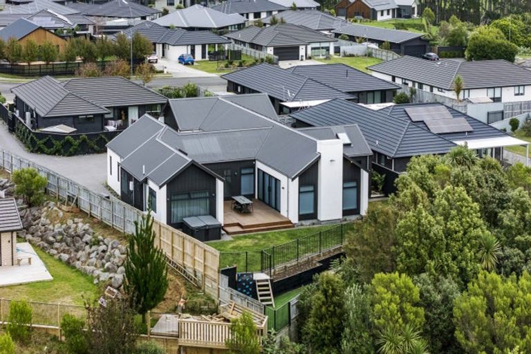 Photo of property in 28 Honeyfield Drive, Whalers Gate, New Plymouth, 4310