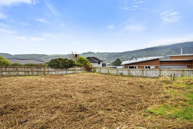 Photo of property in 158 Woodman Drive, Tawa, Wellington, 5028