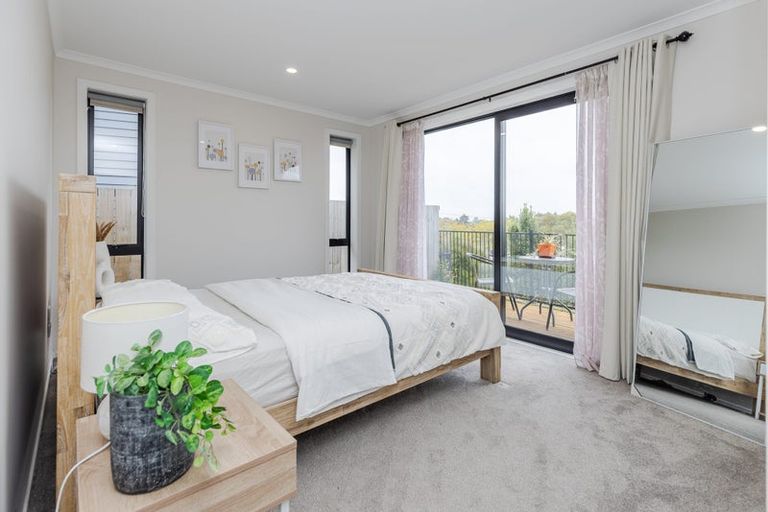 Photo of property in 24 Te Tiireke Drive, Glenview, Hamilton, 3206