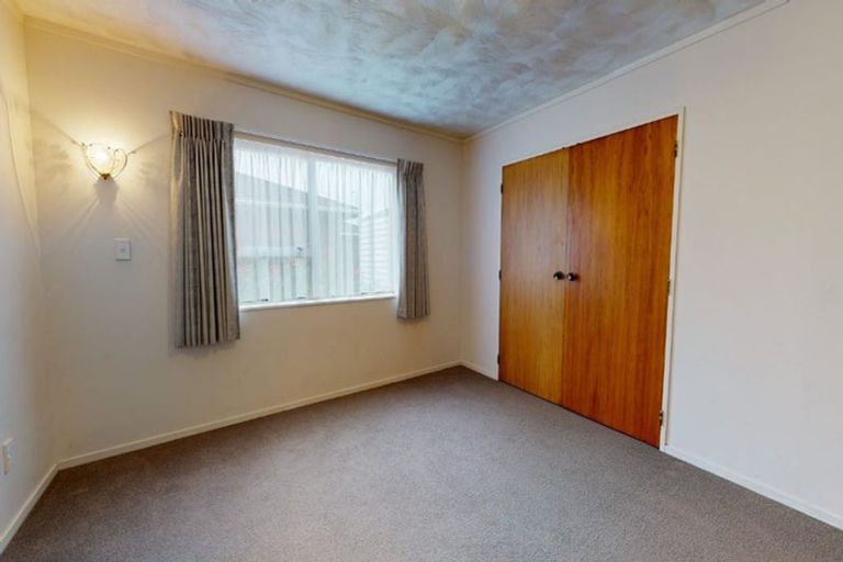 Photo of property in 142 Mazengarb Road, Paraparaumu, 5032