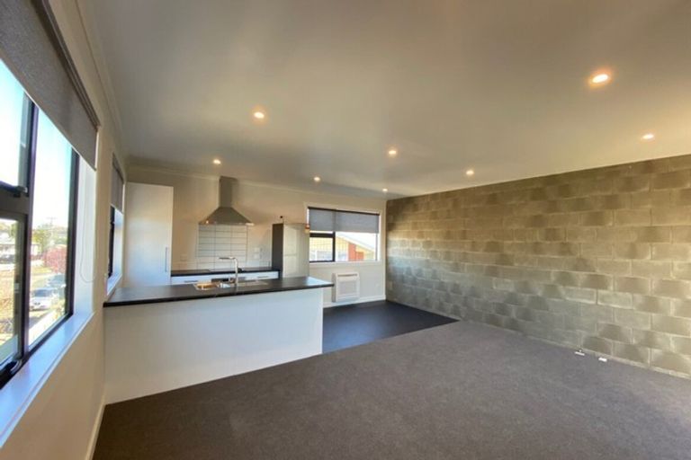 Photo of property in 30u2 May Street, Hamilton East, Hamilton, 3216