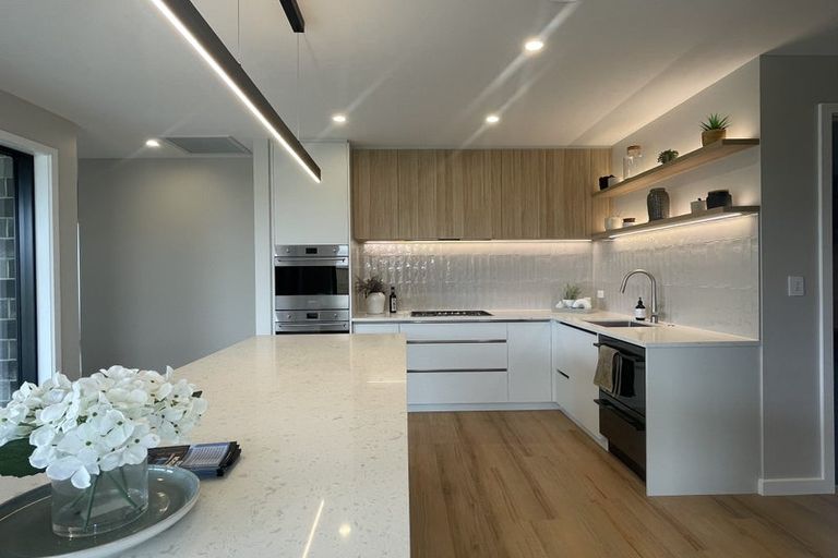 Photo of property in 92 Hugo Shaw Drive, Cambridge, 3434