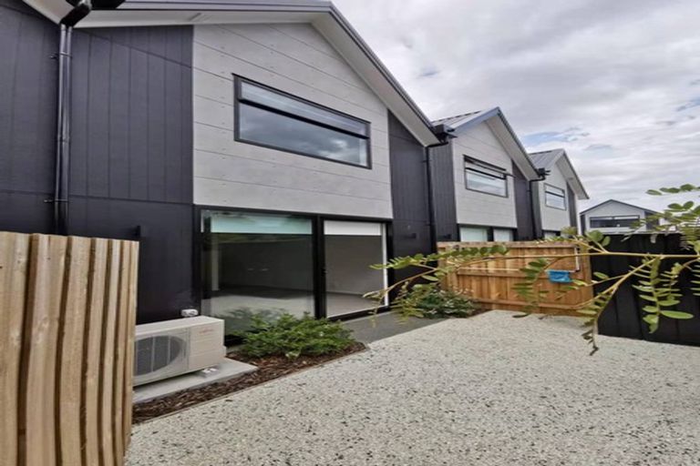 Photo of property in 2/61 Peverel Street, Riccarton, Christchurch, 8041