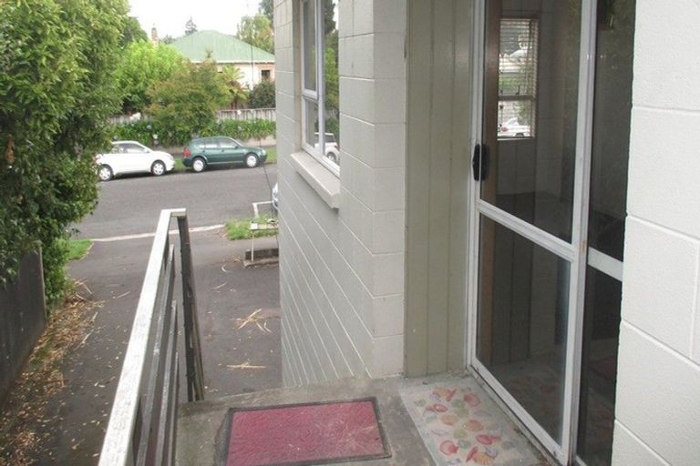 Photo of property in 17 Myrtle Street, Hamilton East, Hamilton, 3216