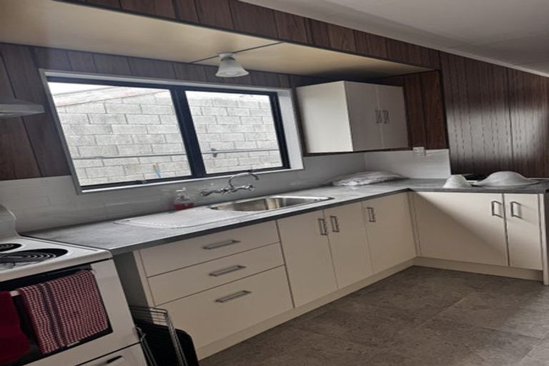 Photo of property in 2a Hilton Grove, Kelvin Grove, Palmerston North, 4414