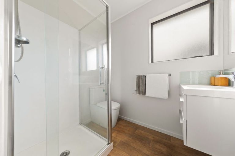 Photo of property in 19a Marewa Street, Te Atatu South, Auckland, 0610