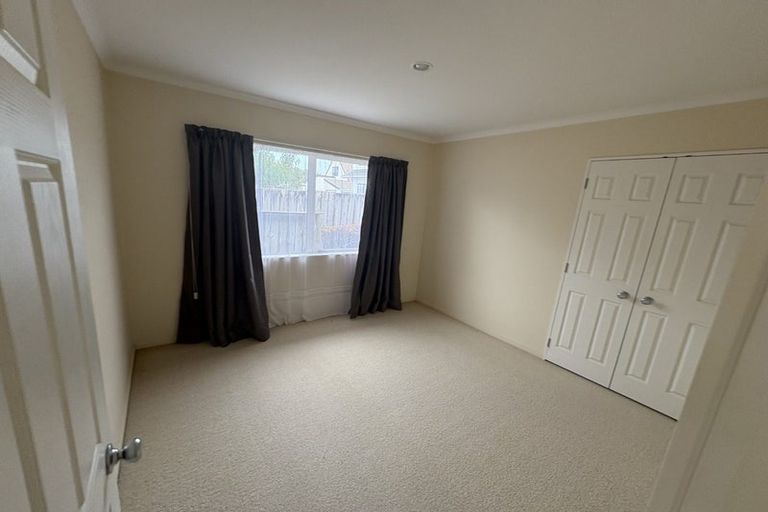 Photo of property in 5a Ocean View Road, Hillcrest, Auckland, 0627