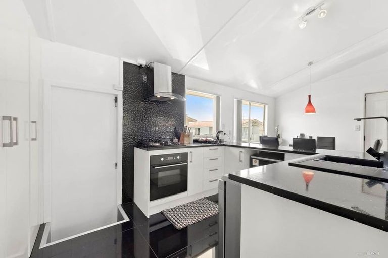 Photo of property in 22 Clover Drive, Henderson, Auckland, 0610