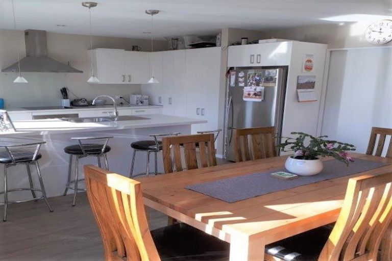 Photo of property in 8 Wattle Lane, Rangiora, 7400