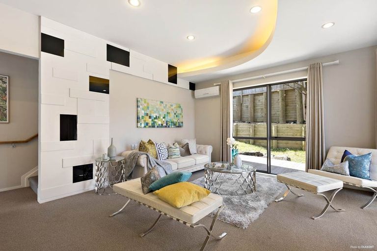 Photo of property in 6 Lucca Crescent, Flat Bush, Auckland, 2019
