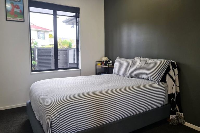 Photo of property in 4 Nadine Place, Mangere Bridge, Auckland, 2022