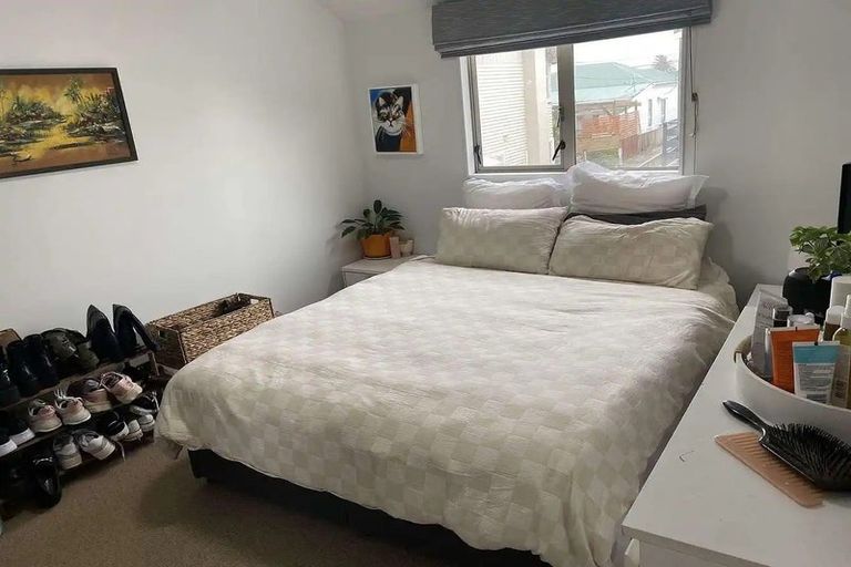 Photo of property in 3/131 Queens Drive, Lyall Bay, Wellington, 6022