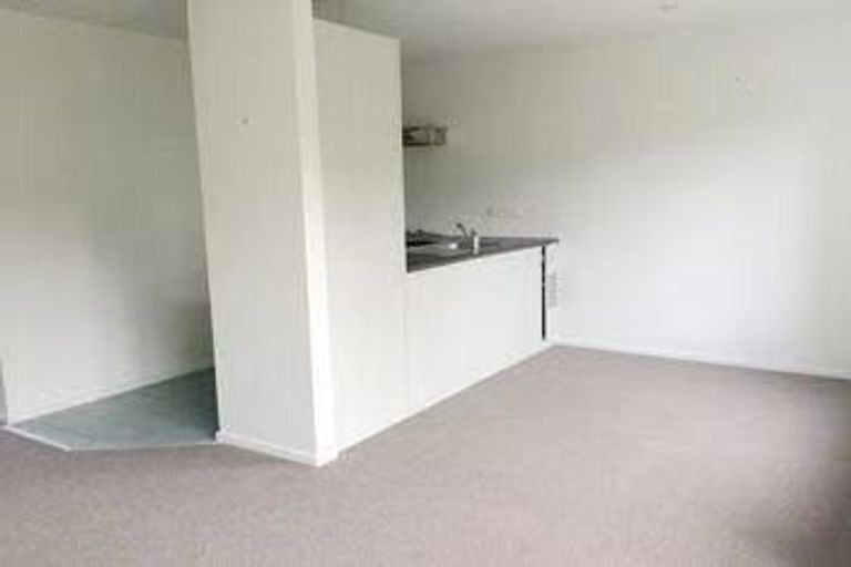 Photo of property in 18/30 John Jennings Drive, Oteha, Auckland, 0632