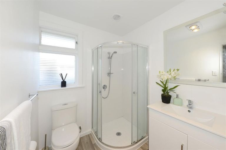 Photo of property in 164 Blighs Road, Strowan, Christchurch, 8052