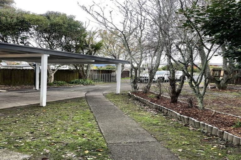 Photo of property in 169 Te Atatu Road, Te Atatu South, Auckland, 0610