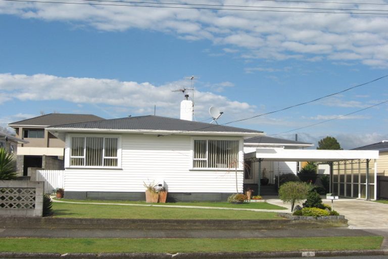 Photo of property in 6 Trafalgar Street, Westown, New Plymouth, 4310