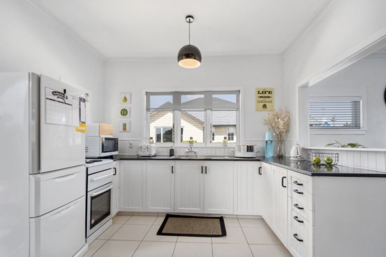 Photo of property in 11 Stewart Street, Te Puke, 3119