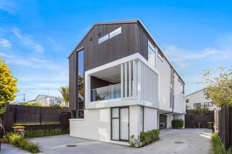 Photo of property in 174c Archers Road, Glenfield, Auckland, 0629