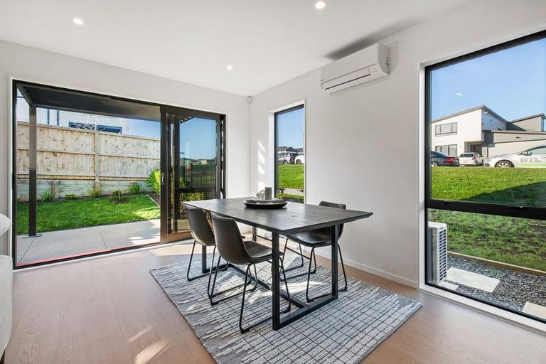 Photo of property in 529 Massey Road, Mangere, Auckland, 2022