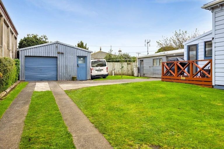 Photo of property in 82 Union Street, Hawera, 4610