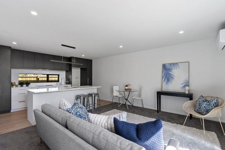 Photo of property in 1/39 Vagues Road, Northcote, Christchurch, 8052