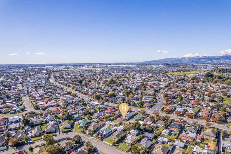 Photo of property in 146 Springs Road, Hornby, Christchurch, 8042