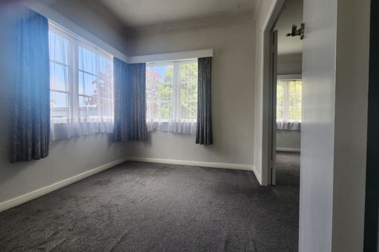 Photo of property in 2/14 Great South Road, Manurewa, Auckland, 2102