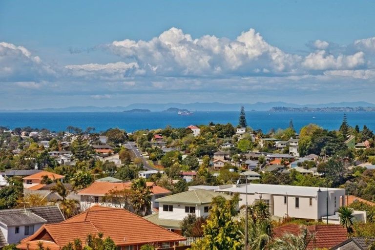 Photo of property in 76 Fitzwilliam Drive, Torbay, Auckland, 0630