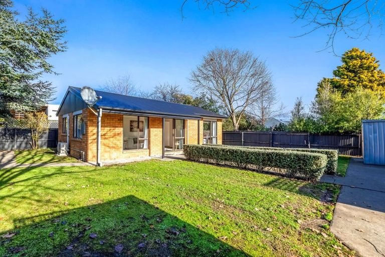 Photo of property in 52a Vivian Street, Burwood, Christchurch, 8083