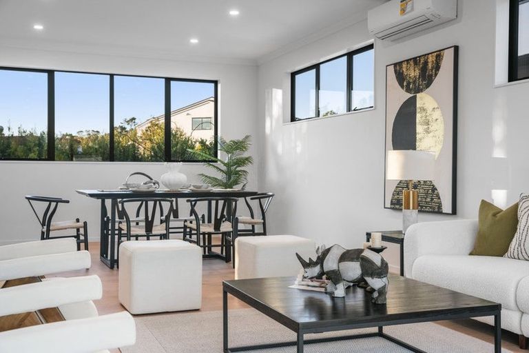 Photo of property in 12c Wylie Avenue, Sunnynook, Auckland, 0620