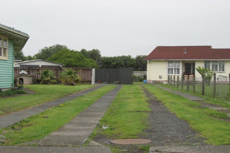Photo of property in 15 Comet Crescent, Mangere, Auckland, 2022