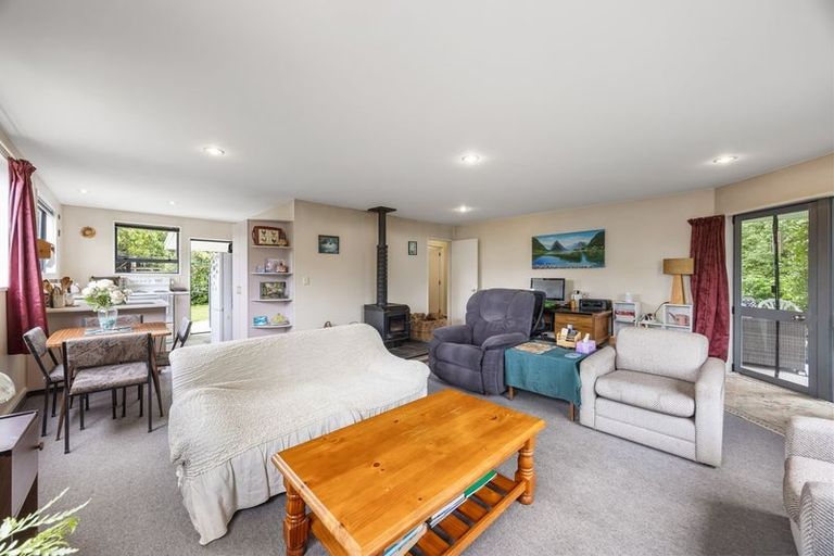 Photo of property in 5b Larch Place, Wanaka, 9305