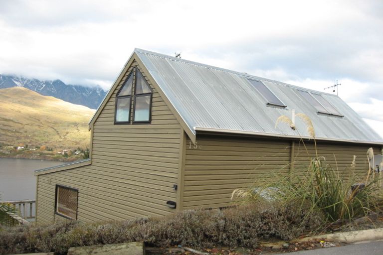Photo of property in 15c Sunrise Lane, Queenstown, 9300