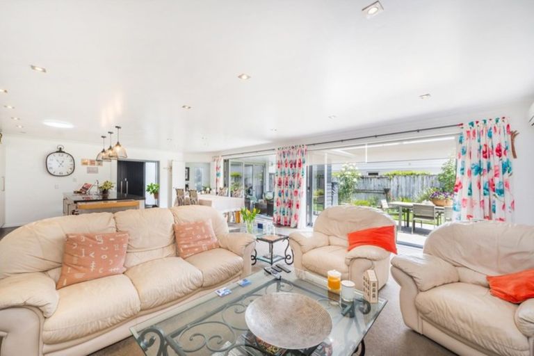 Photo of property in 27 Norfolk Drive, Cambridge, 3434