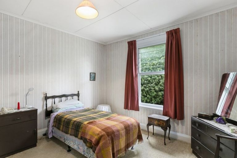 Photo of property in 178 Onepu Road, Lyall Bay, Wellington, 6022