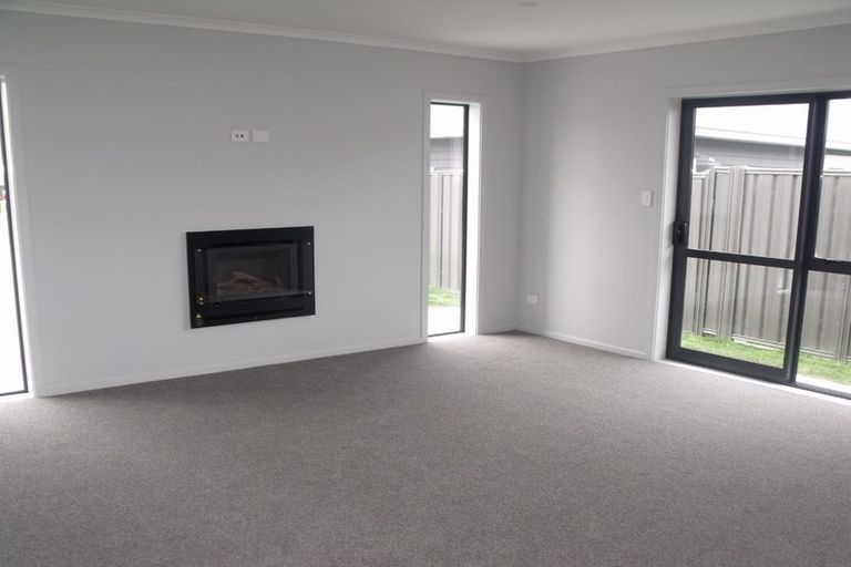 Photo of property in 19 Mckay Close, Frimley, Hastings, 4120