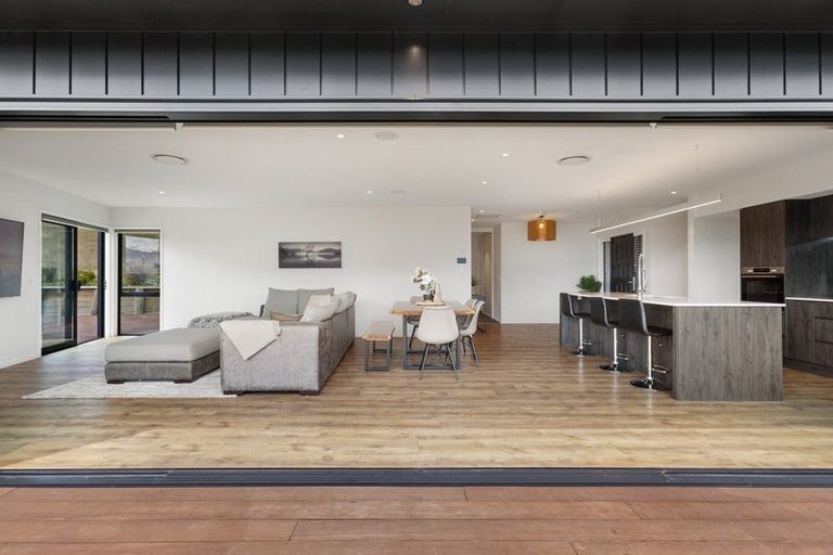 Photo of property in 13 Akitu Rise, Wanaka, 9305