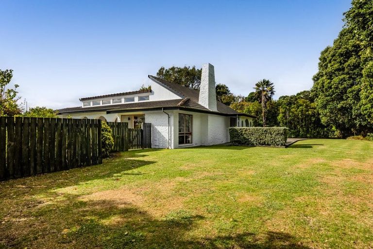 Photo of property in 116 Weraroa Road, Waverley, 4510
