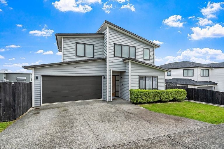 Photo of property in 1 Crompton Place, Orewa, 0931