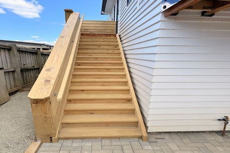 Photo of property in 128a Birkdale Road, Birkdale, Auckland, 0626